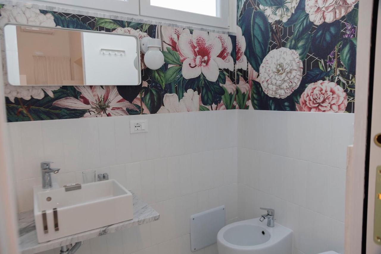 Interno21 Bed & Breakfast Napoli Bagian luar foto