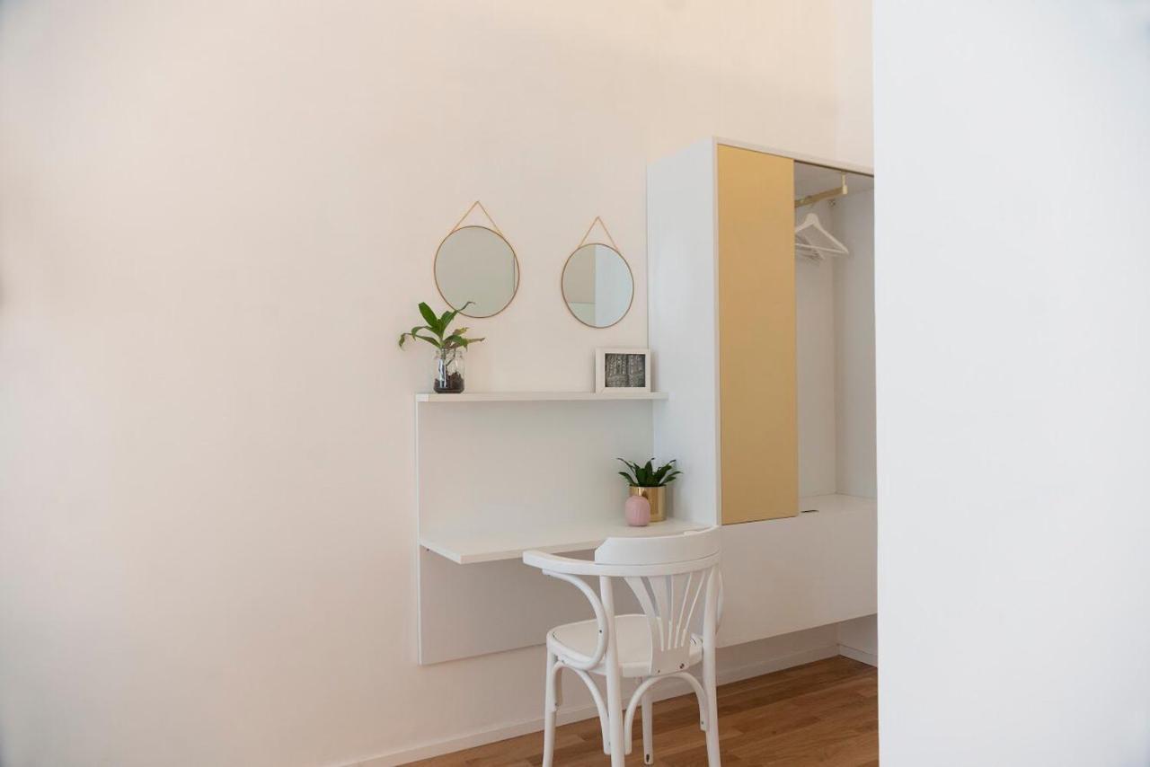 Interno21 Bed & Breakfast Napoli Bagian luar foto