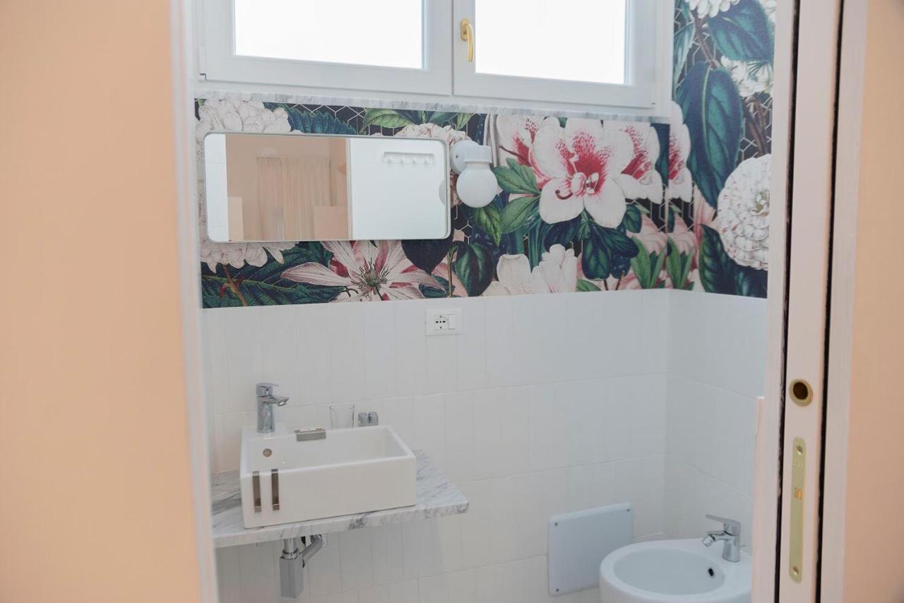 Interno21 Bed & Breakfast Napoli Bagian luar foto