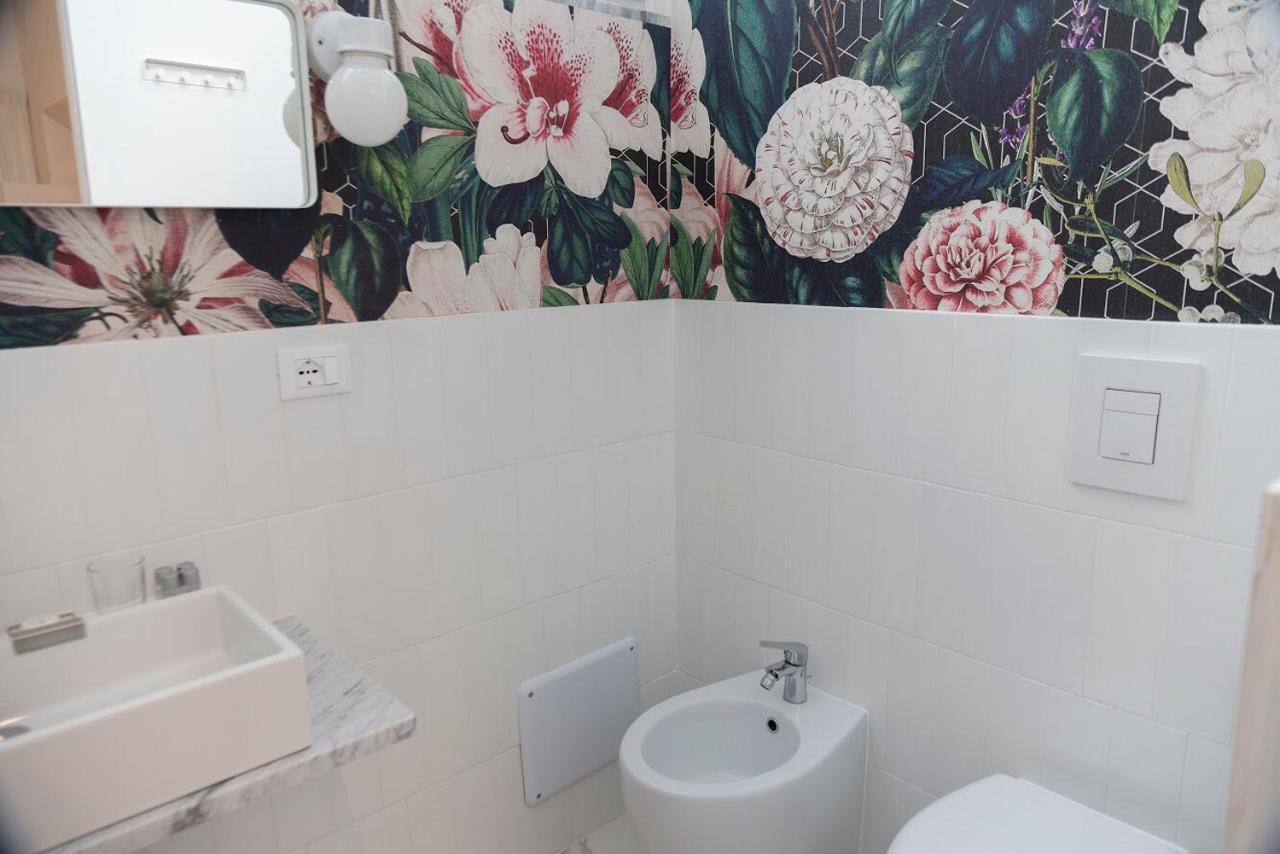 Interno21 Bed & Breakfast Napoli Bagian luar foto