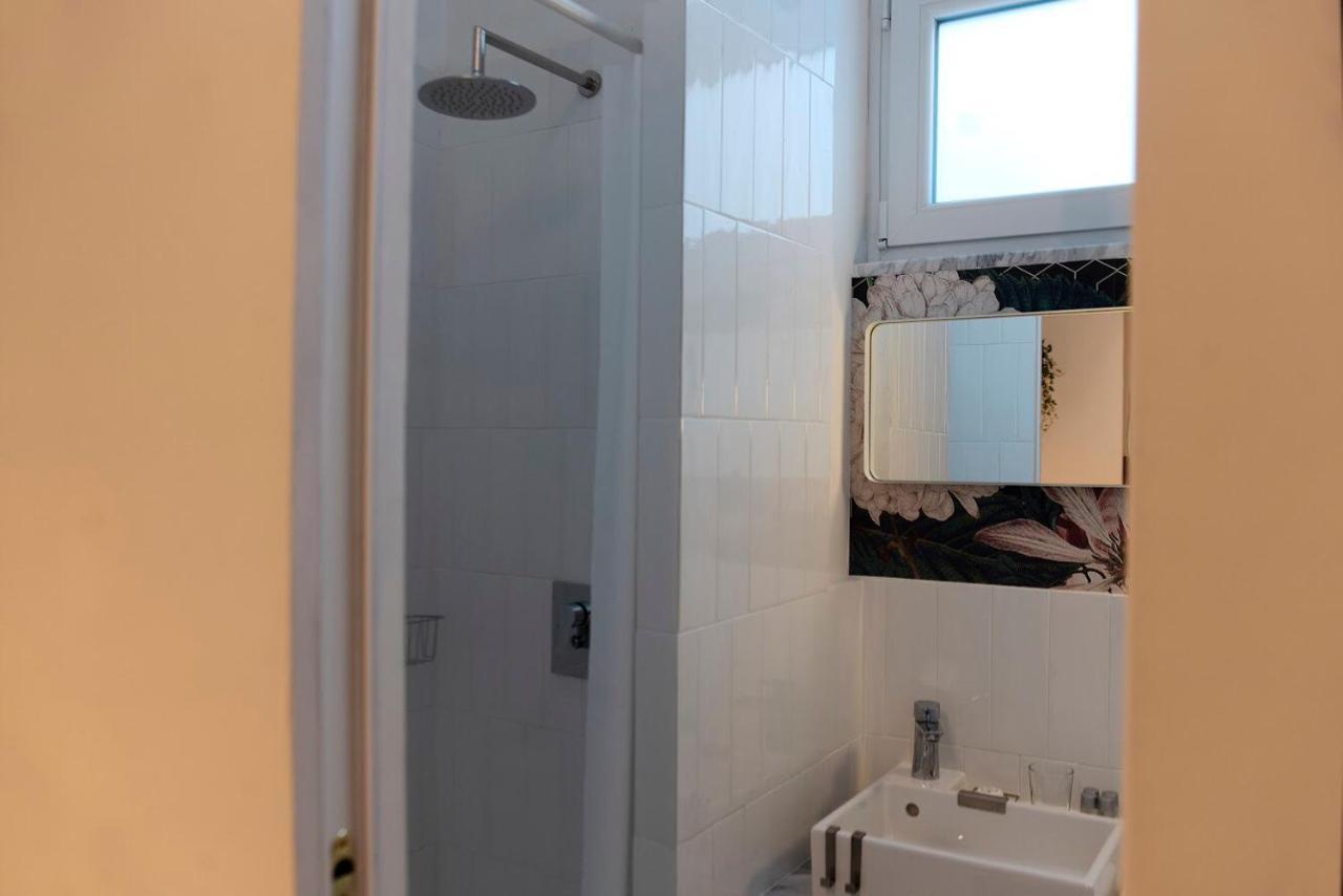 Interno21 Bed & Breakfast Napoli Bagian luar foto