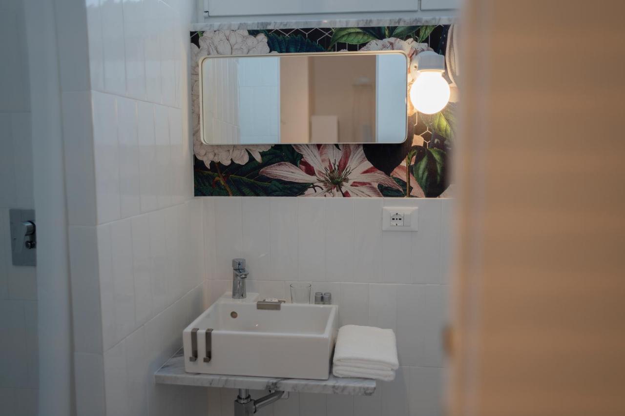 Interno21 Bed & Breakfast Napoli Bagian luar foto