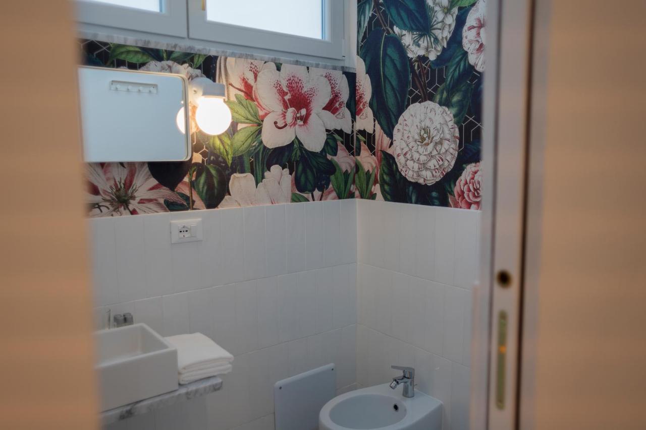 Interno21 Bed & Breakfast Napoli Bagian luar foto