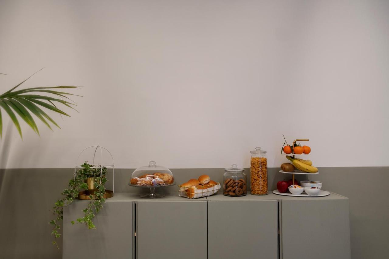 Interno21 Bed & Breakfast Napoli Bagian luar foto