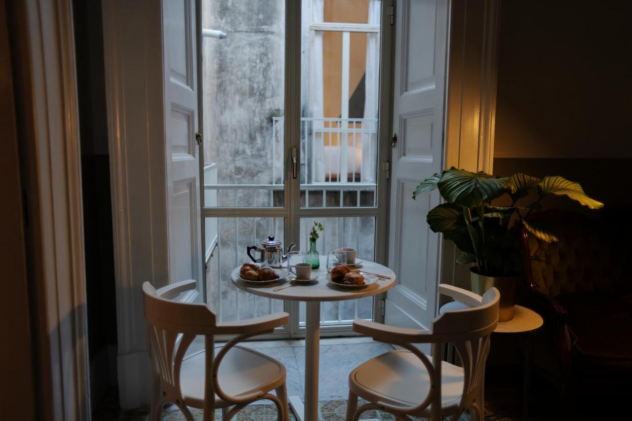 Interno21 Bed & Breakfast Napoli Bagian luar foto