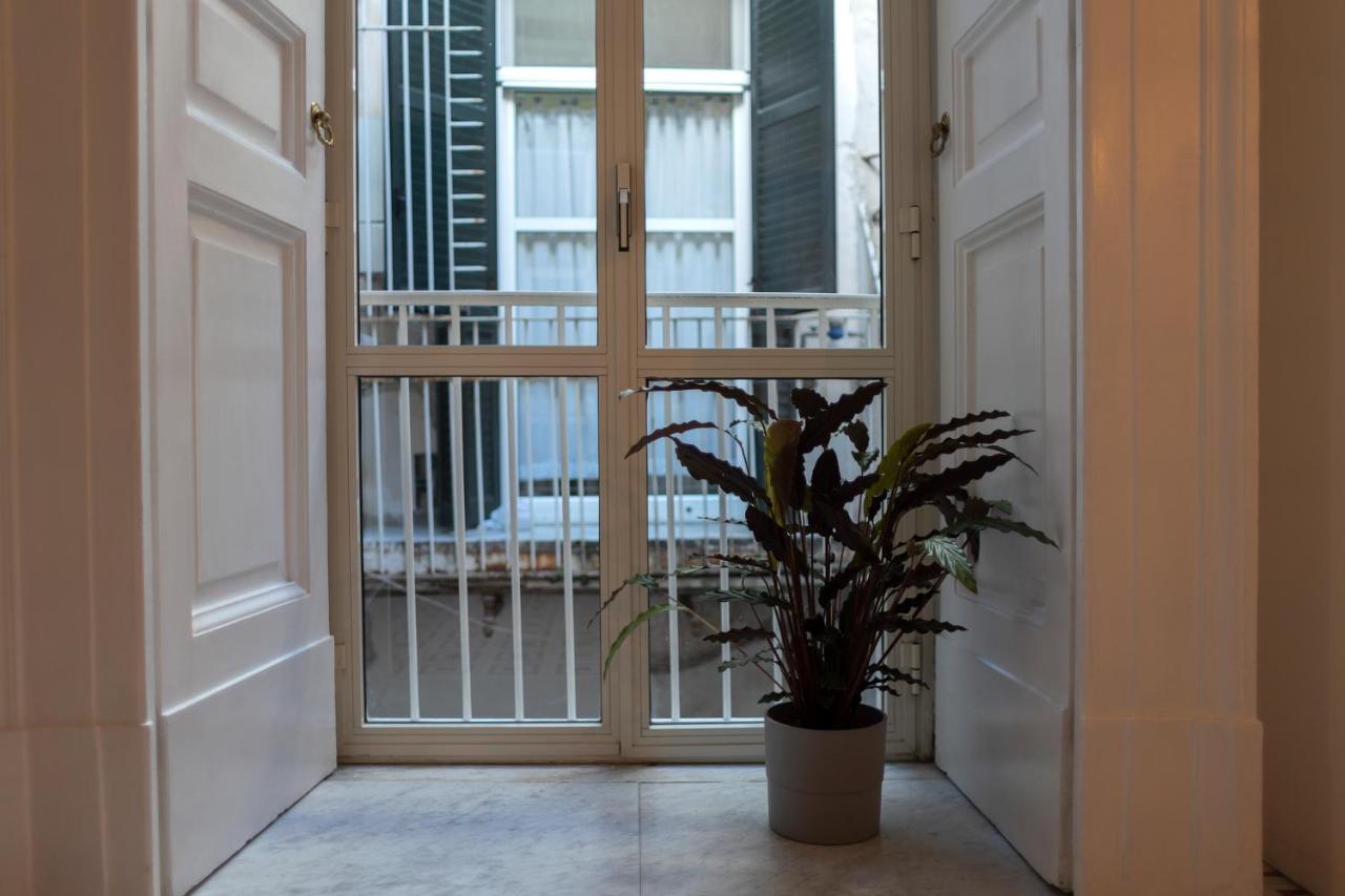 Interno21 Bed & Breakfast Napoli Bagian luar foto