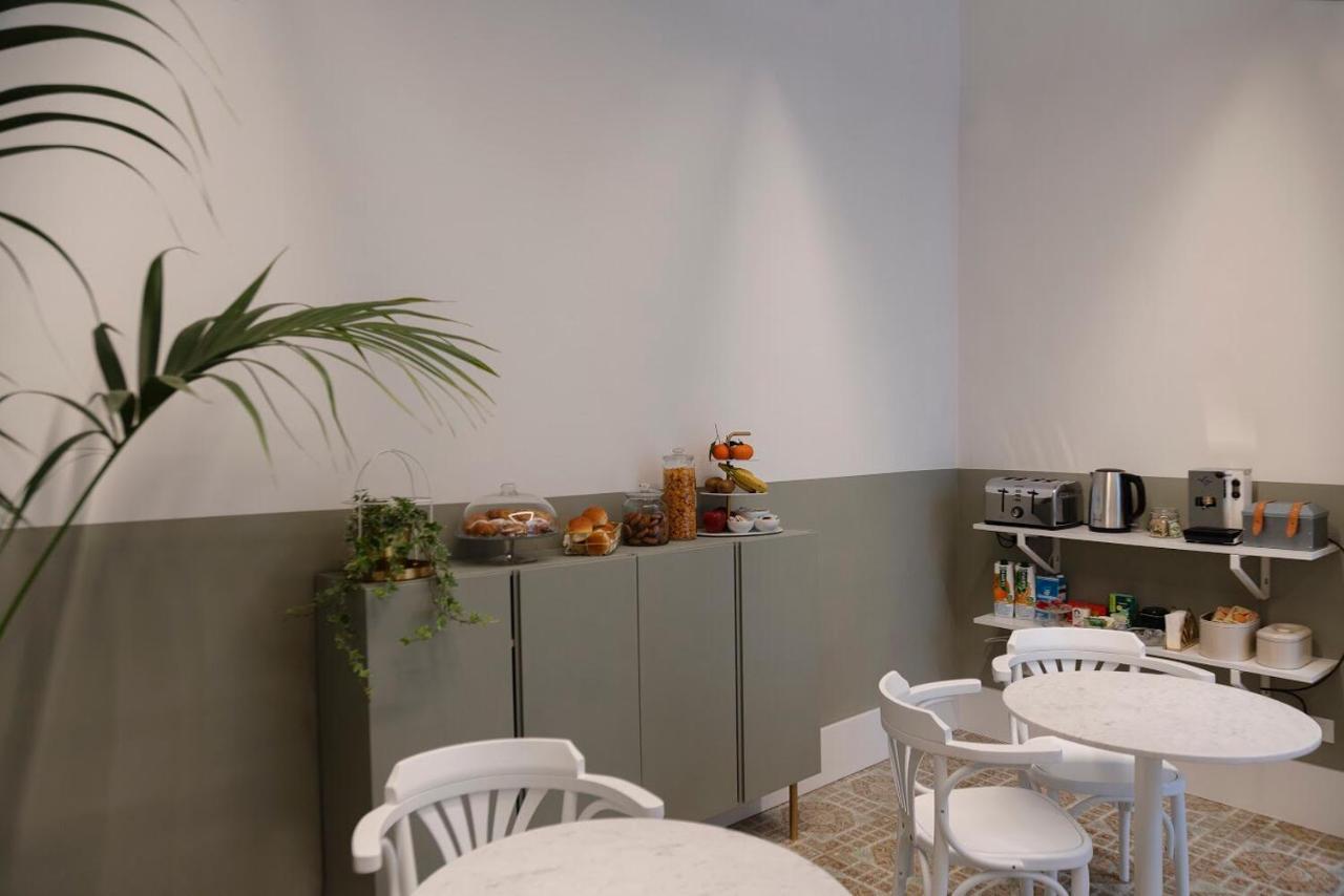 Interno21 Bed & Breakfast Napoli Bagian luar foto