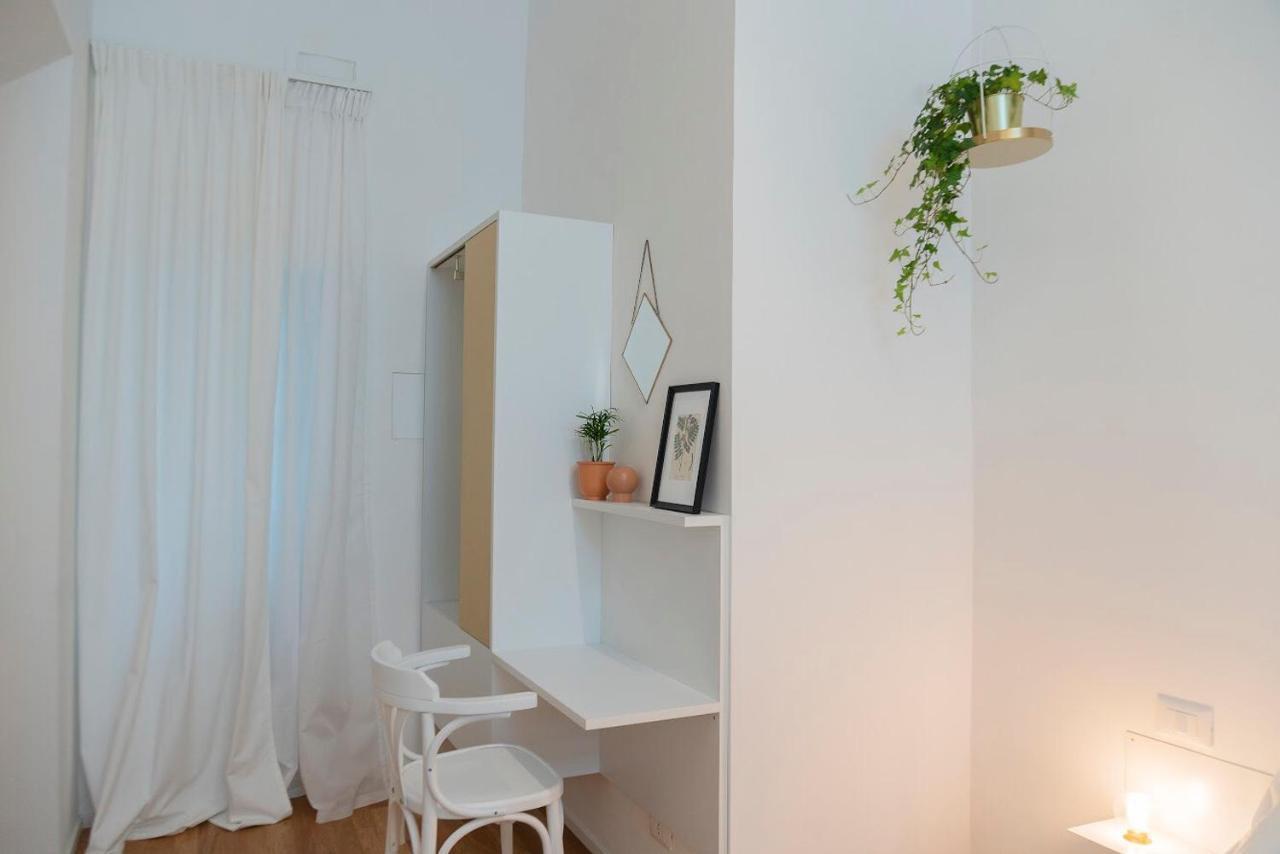Interno21 Bed & Breakfast Napoli Bagian luar foto