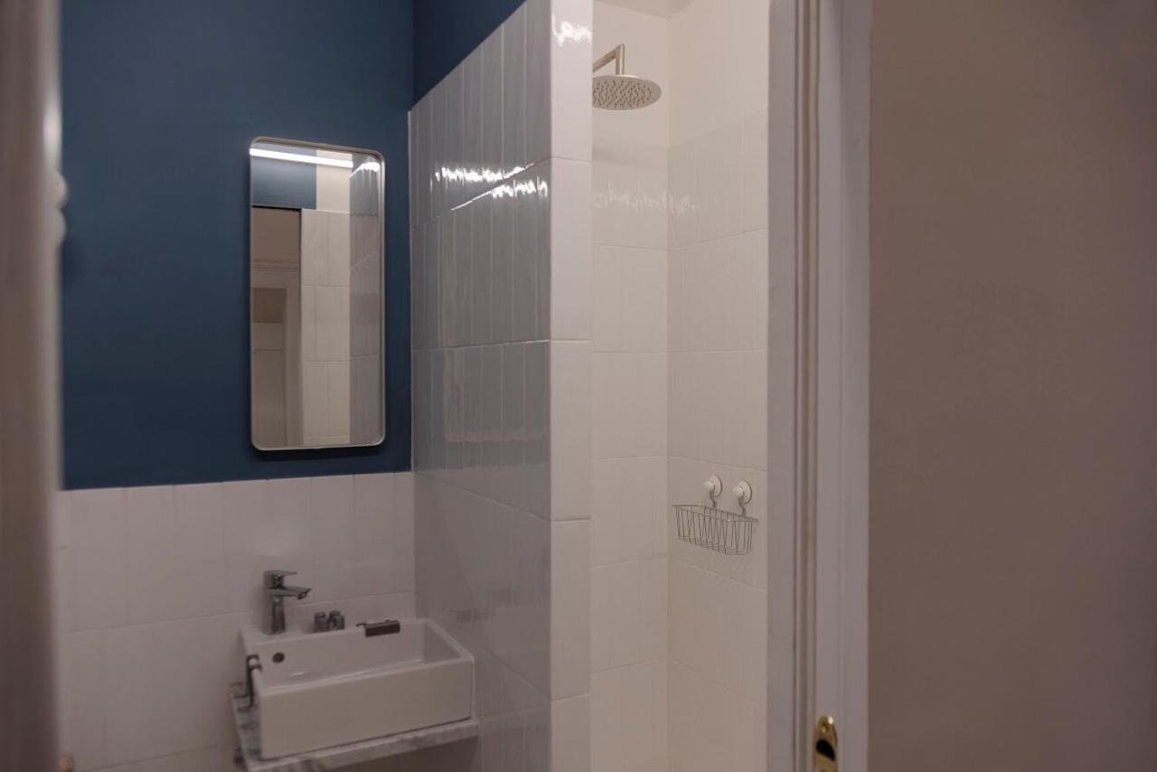 Interno21 Bed & Breakfast Napoli Bagian luar foto